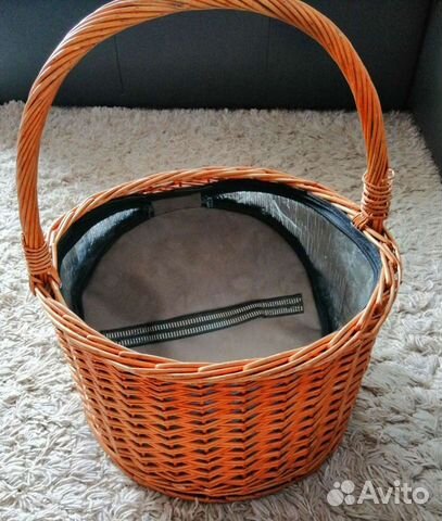 Корзина плетёная - холодильник для пикника