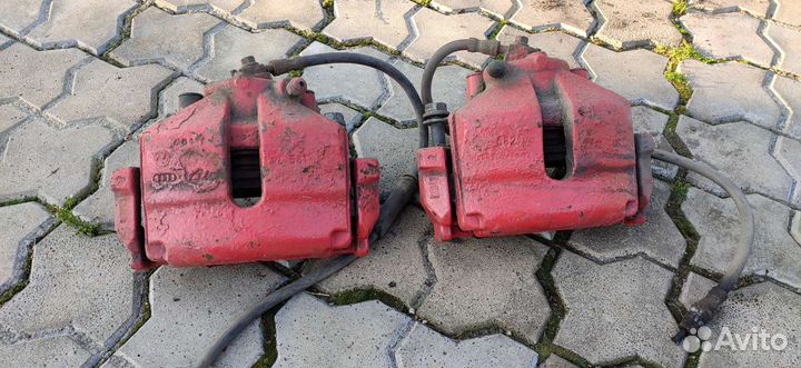 Суппорт передний Volkswagen Passat сс