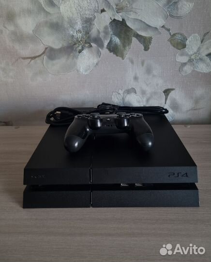 Sony PS4 Pro 1 Tb + 2 геймпада +10 игр