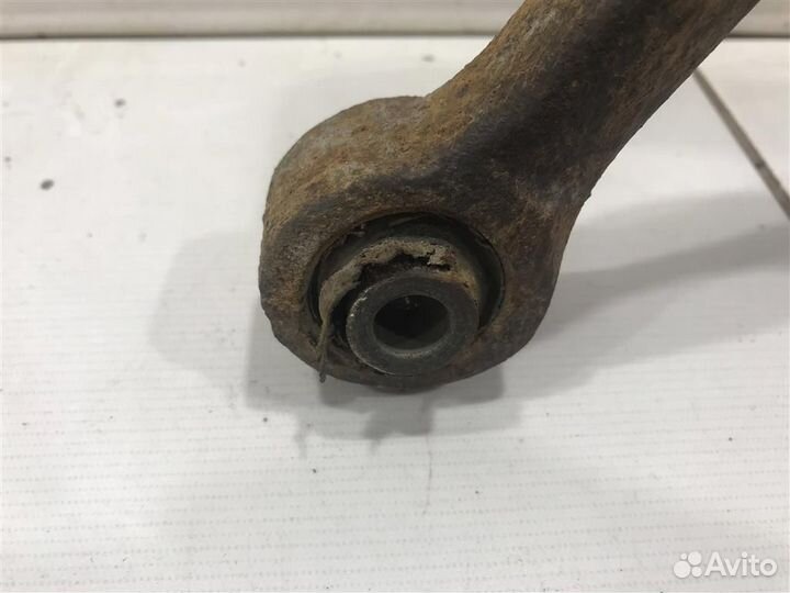 Кулак поворотный задний левый Mitsubishi Galant 8