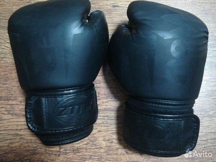 Боксерские перчатки 9oz