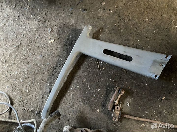 Обшивка стойки средней левой верхняя Kia Spectra 2