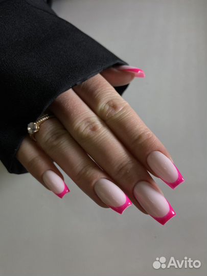 Маникюр и педикюр