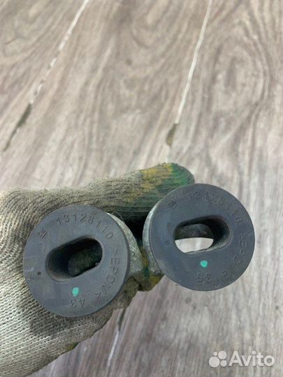 Кронштейн радиатора Opel Meriva A минивэн 2004