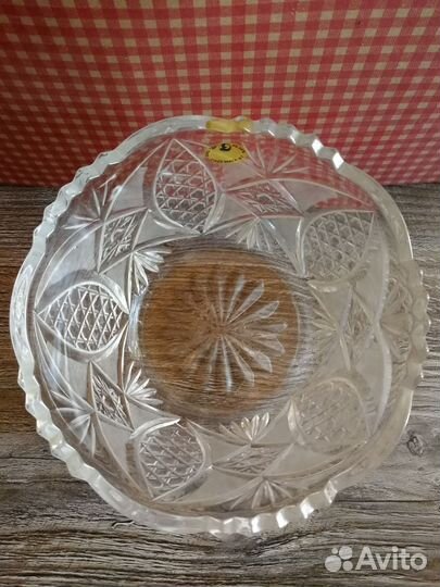 Хрустальная ваза