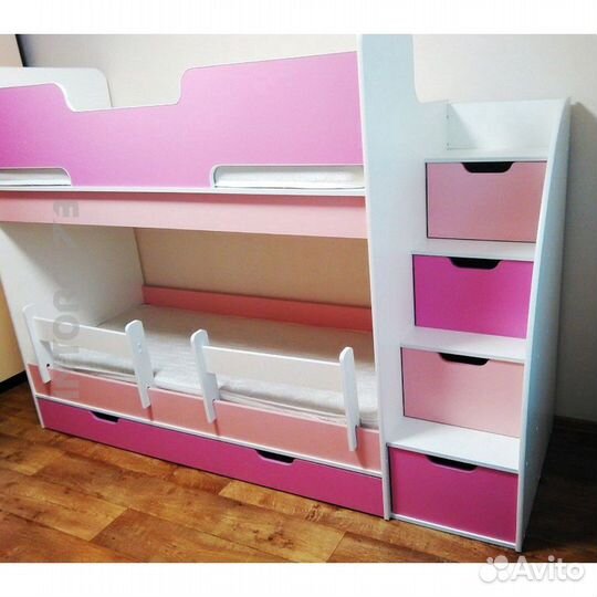 Двухъярусная кровать