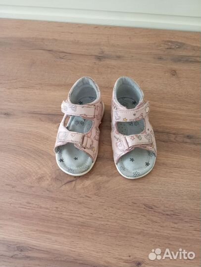 Босоножки для девочки 23 размер
