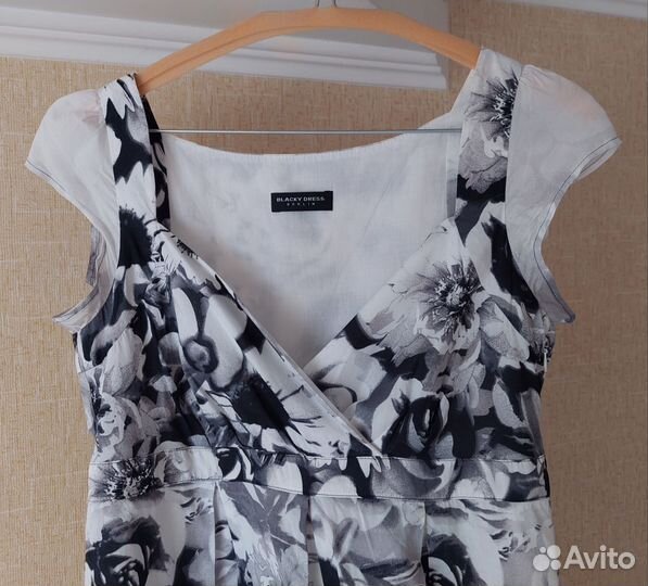 Платье летнее р.44