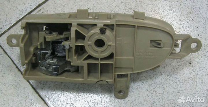 Ручка двери задней правой внутр. Nissan Teana J32