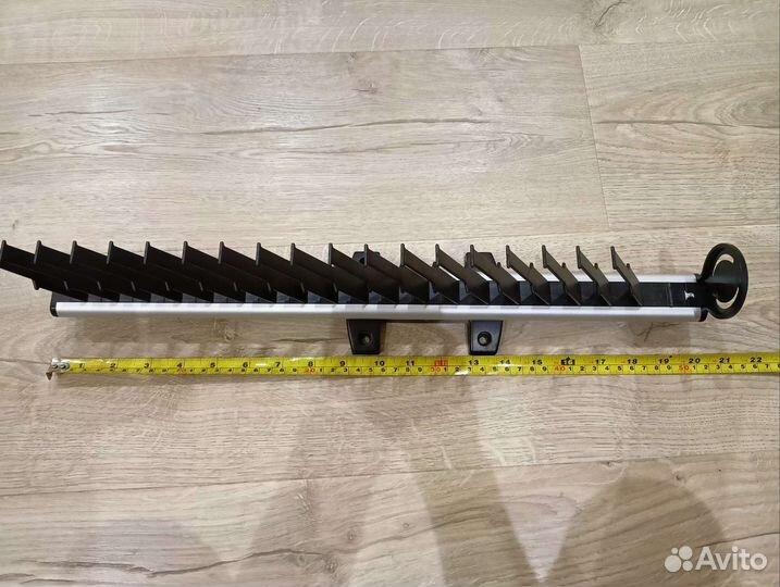 Вешалка выдвижная