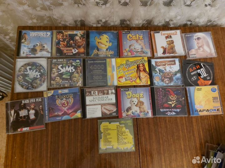 Видео кассеты и dvd диски. Новые и б/у