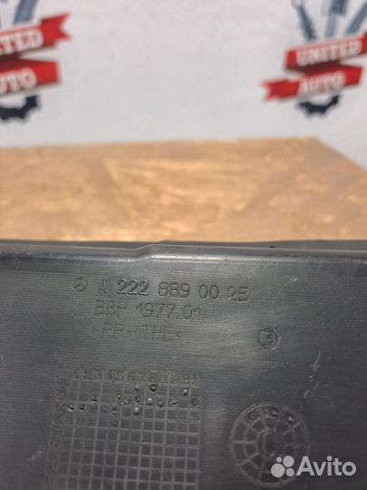 Накладка крыла передняя левая Mercedes Benz