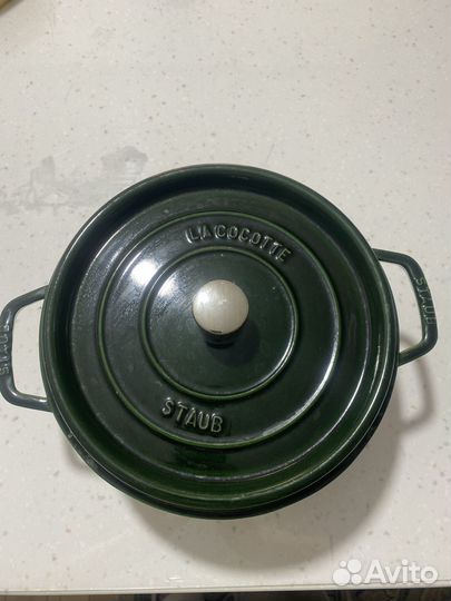 Кастрюля чугунная staub