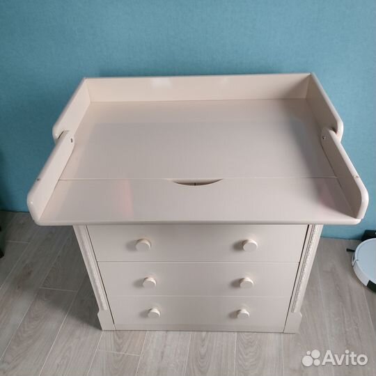 Продам б/у детскую кроватку и пеленальный стол-ком