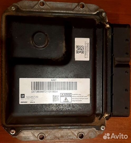 Блок управления opel meriva B 1.7 cdti 55585729