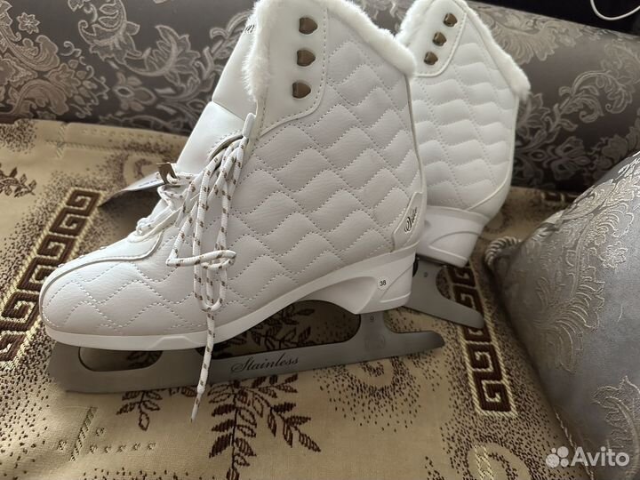 Коньки фигурные женские 38 размер