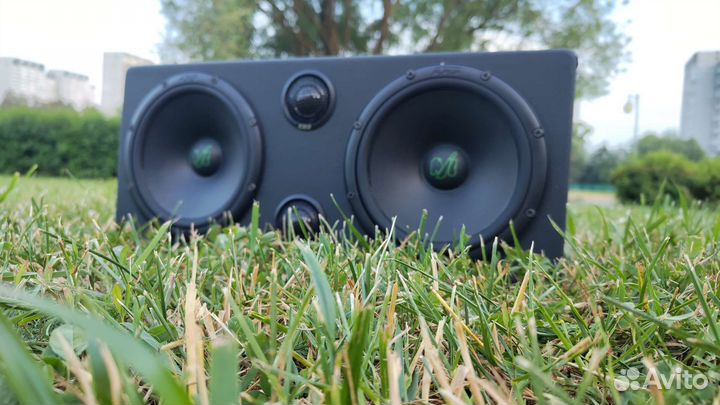 Портативная колонка