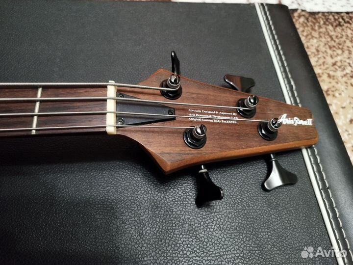 Бас гитара aria pro 2