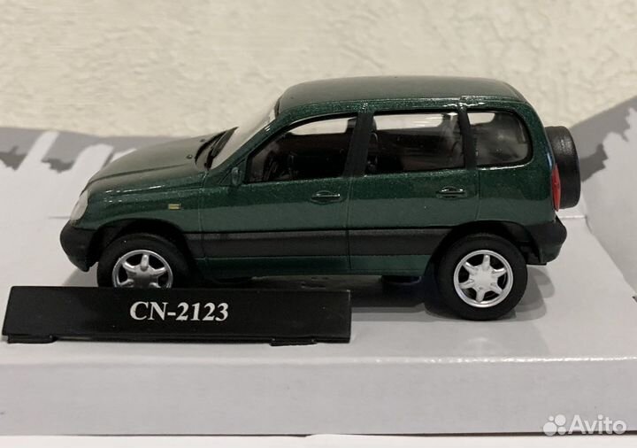 Niva chevrolet. 1:43. Cararama