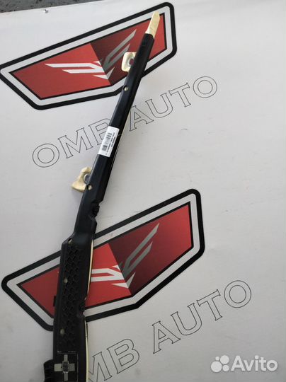 Шторка безопасности правая Мерседес W221