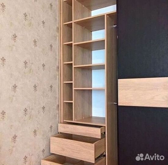 Шкаф