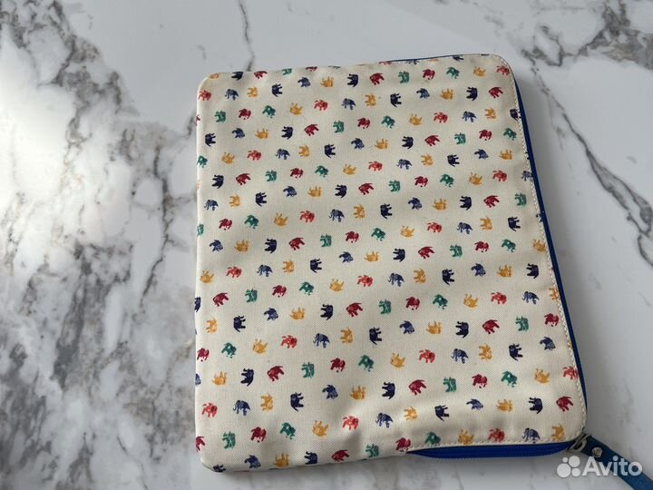 Чехол. Тканевый на молнии для iPad