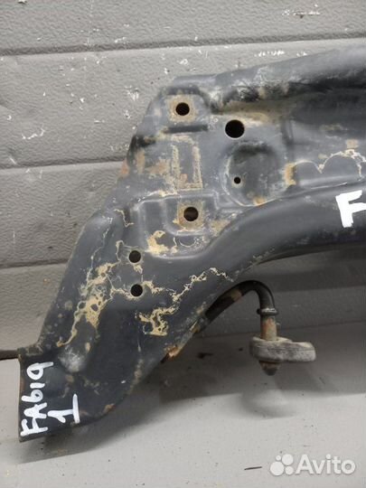 Подрамник передний Skoda Fabia 1