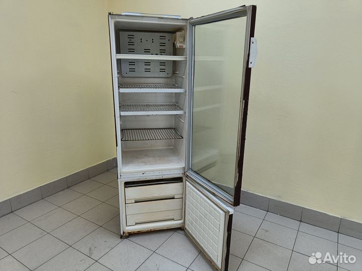 Холодильный шкаф Бирюса