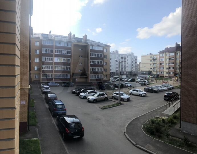 3-к. квартира, 100 м², 2/5 эт.