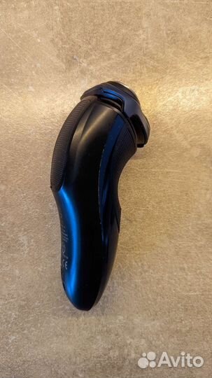 Электробритва Philips PT 715