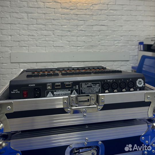 Консоль DMX Grand MA2 Fader Wing в кейсе