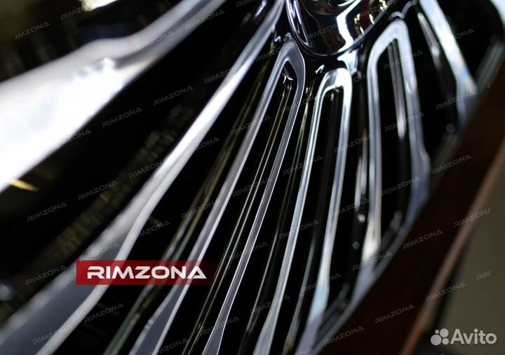 Кованые диски R22 на Range Rover Sport