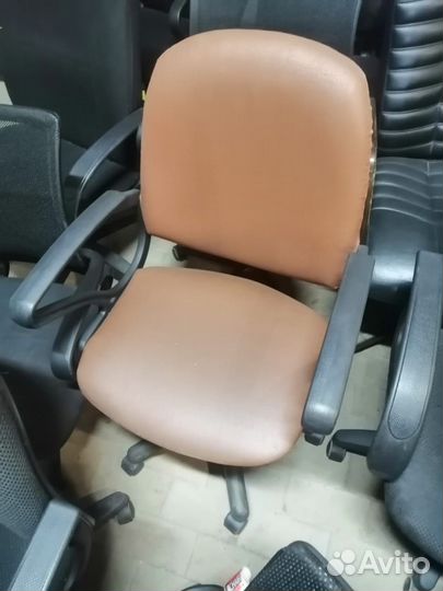 Компьютерное кресло