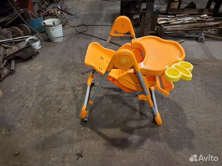 Детский стульчик для кормления