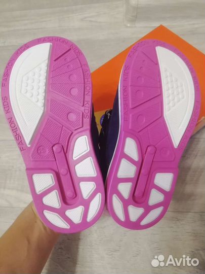 Ботинки демисезонные новые 25 размер