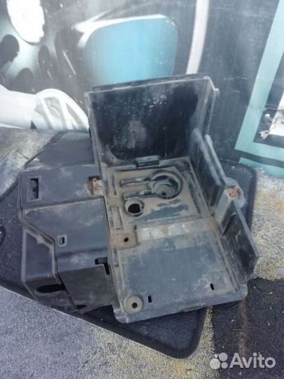 Площадка под акб Ford Focus ll