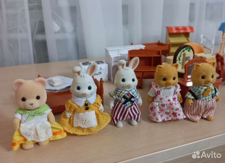 Домик кукольный