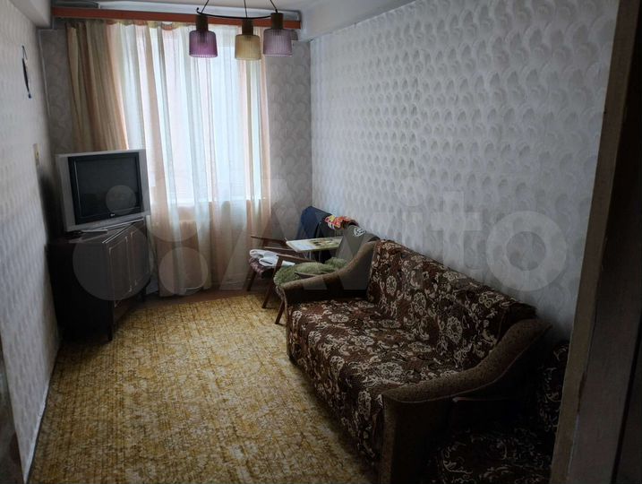 Комната 10 м² в 3-к., 1/4 эт.