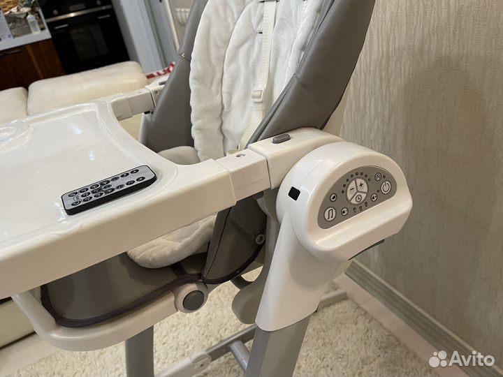 Стульчик для кормления Pituso Triola 3 в 1