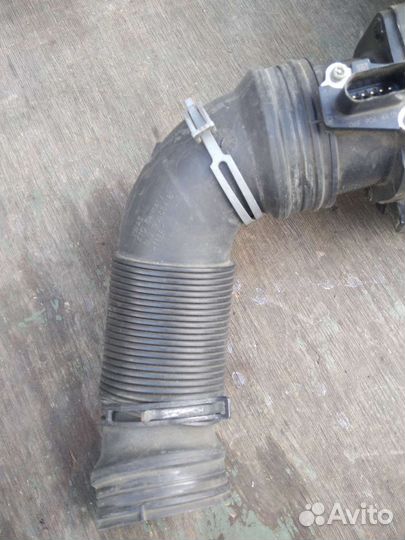 Корпус воздушного фильтра VW Tiguan 1