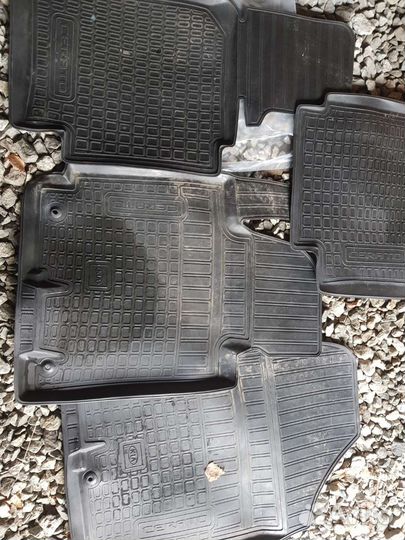 Резиновый коврик