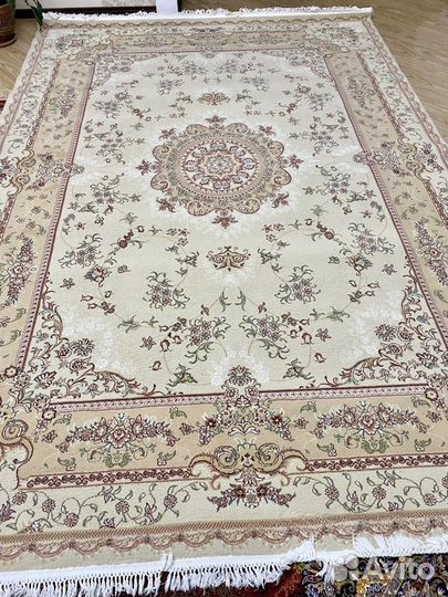 Ковер шерстяной