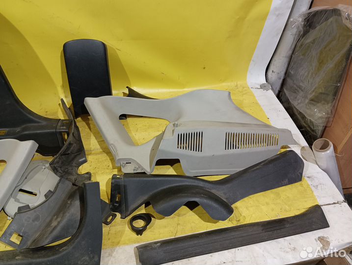 Обшивка накладка салона nissan qashqai (J10) 2006