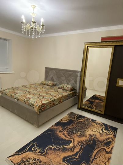 2-к. квартира, 100 м², 1/3 эт.