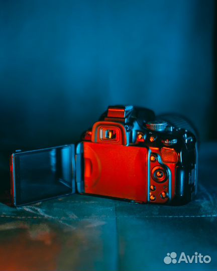 Фотоаппарат Nikon D5100 с объективом 18-140 мм