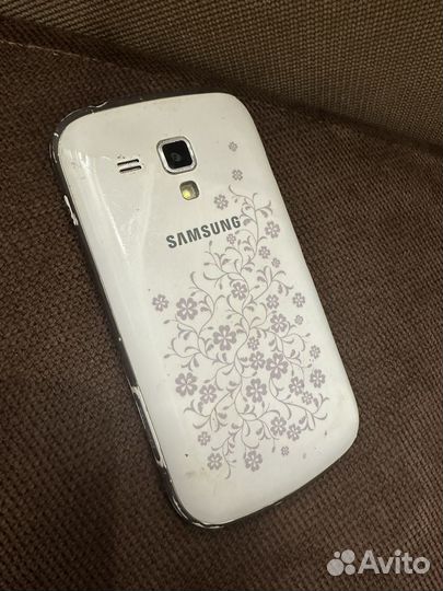 Samsung La Fleur E2530