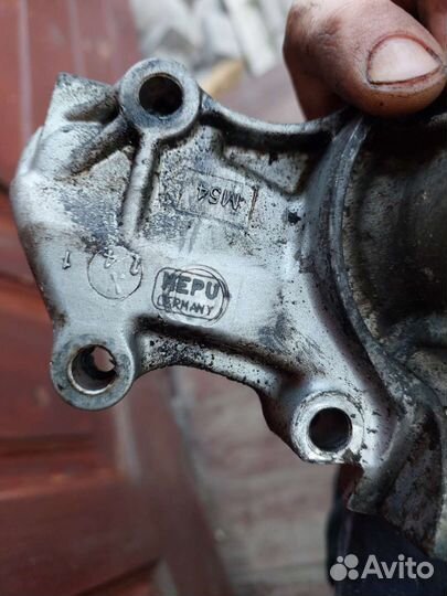 Водяная помпа Lancer 9