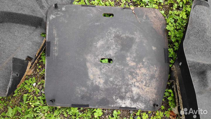 Обшивка багажника Audi 100/a6 c4