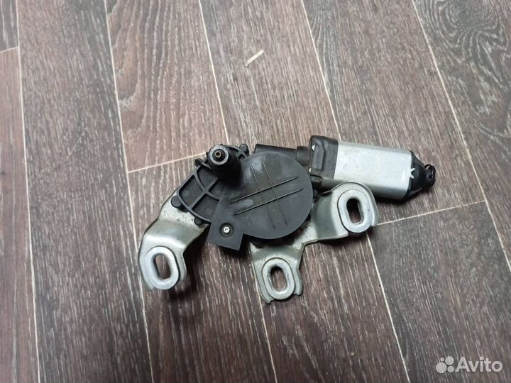 Моторчик заднего стеклоочистителя (дворника) Skoda