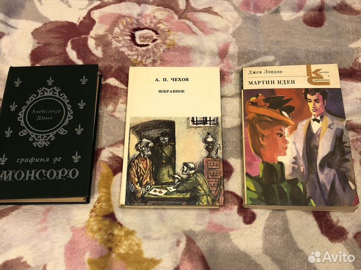 Книги Пушкин,Цветаева,Чехов и др